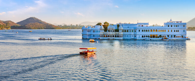 Read more about the article Golden Triangle with Udaipur