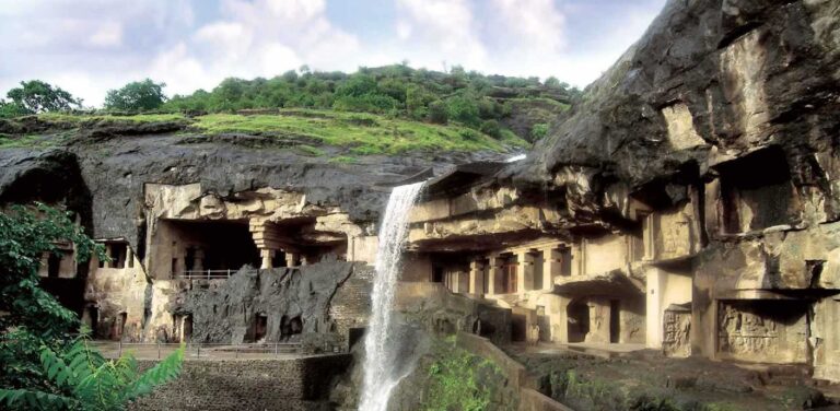 Read more about the article Ajanta and Ellora Tour With Goa Beaches