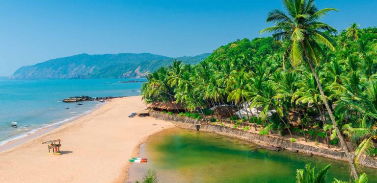 Read more about the article Golden Triangle With Goa Tour